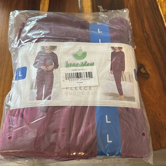 Honeydew Ladies' Fleece Lounge Set - Picture 1 of 2
